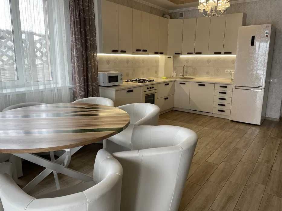 9 Оренда сучасного будинку альтанка басейн мангал чан Святопетрівське