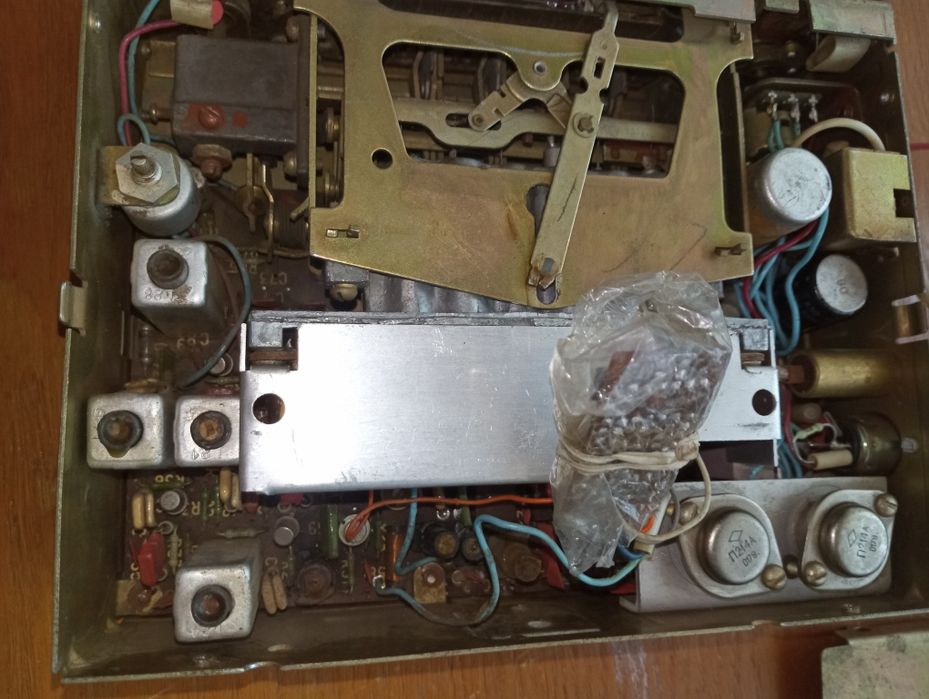 Продам 2 приемника А- 271 !