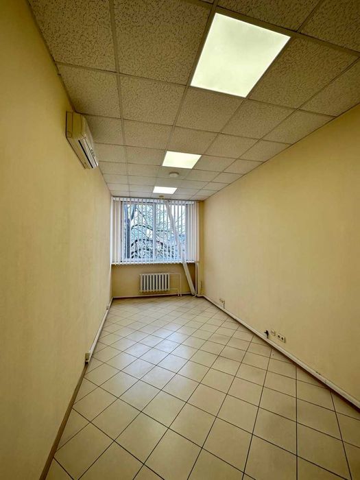 Офісний блок в БЦ, 14 кабінетів, 580 м.кв., генератор, М Дорогожичи
