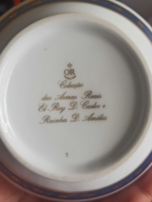 Loiça de colecçóes reais c/ oferta