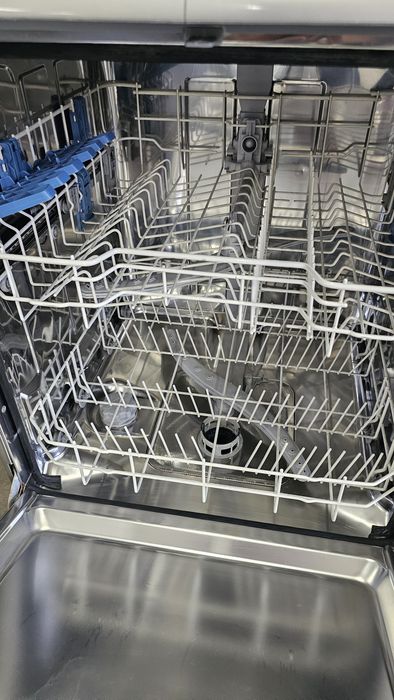 Maquina de lavar loiça INDESIT