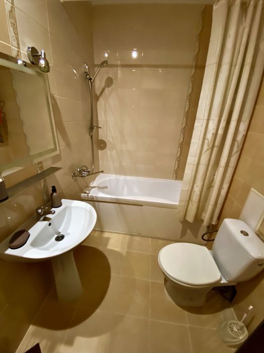 Світло не вимикають.Подобово, погодинно, Центр, МАКДОНАЛЬДС 2-х ком ОТ