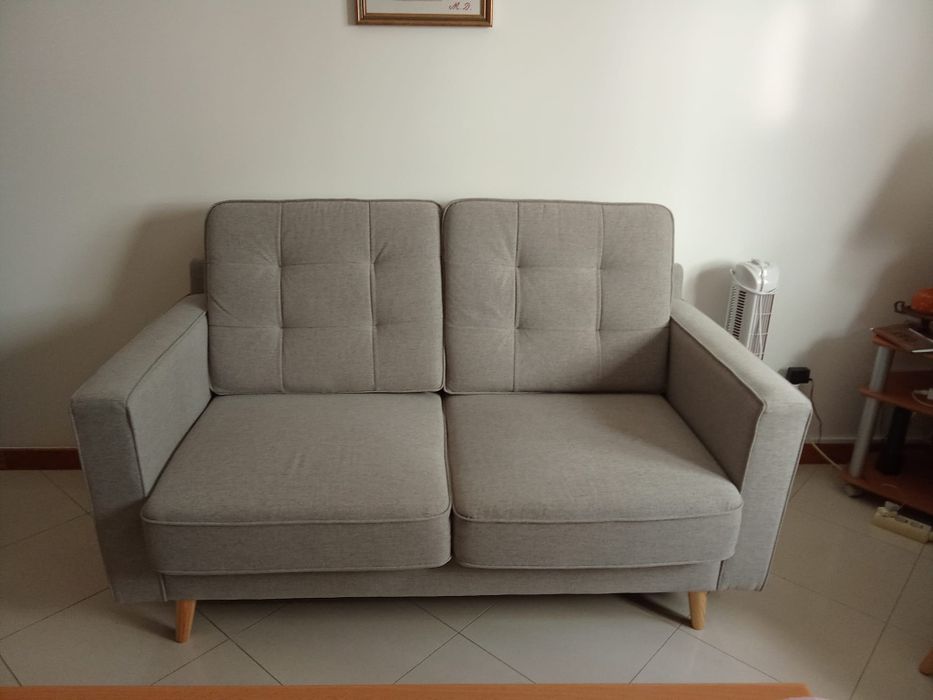 Vendo Sofá de dois lugares