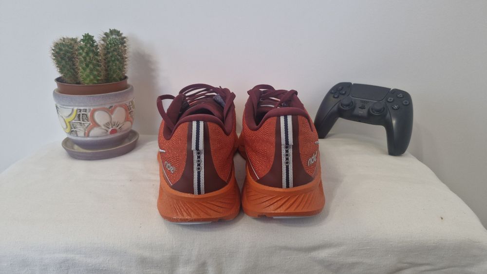 Бігові кросівки Saucony Ride 17.Розмір 49