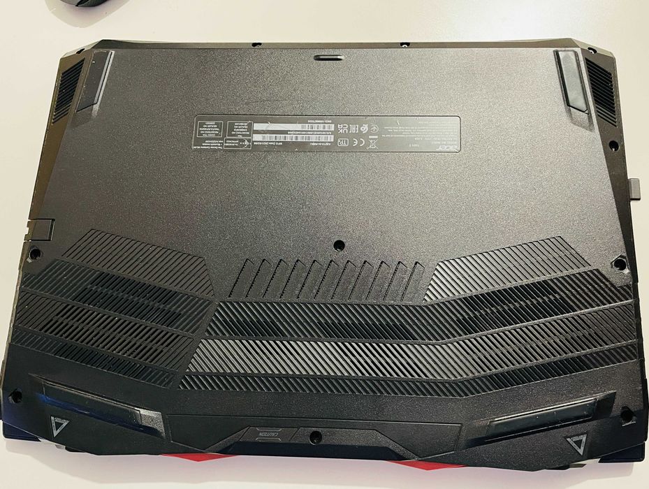 Ноутбук Acer Nitro 5 Ryzen 5 / 16RAM / 500SSD / GTX 1650Ti 4GB [144Hz]