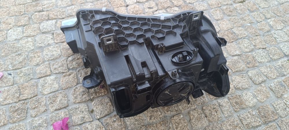 Farol  BMW X3 F25 X4 F26 LIFT LCI