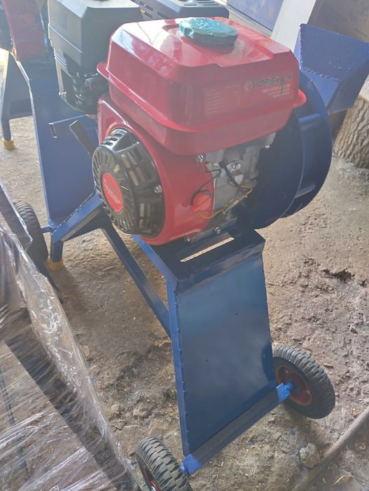 Щепорез щіпоріз веткорез бензиновый7л/с або электродвигатель 220\380