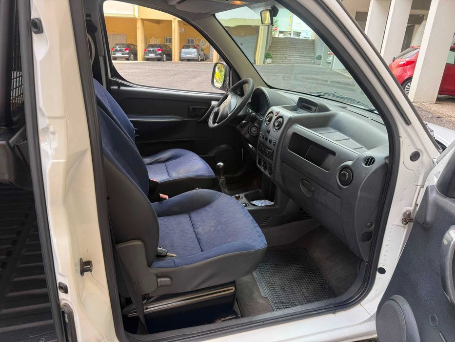 peugeot partner 1.6hdi 2008 só um dono