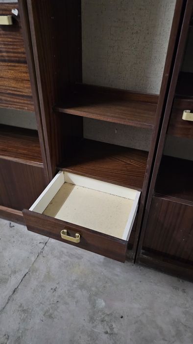 Estante com 2.60 metros de comprimento