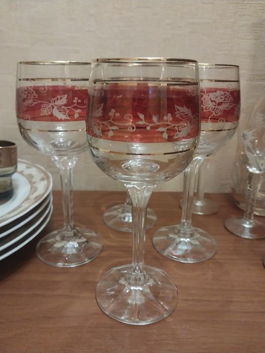 Продам посуд для дому.