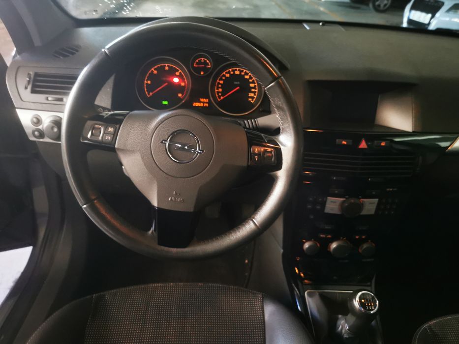 Opel Astra Caravan 1.7Cdti de 2009(Motor Isuzu)