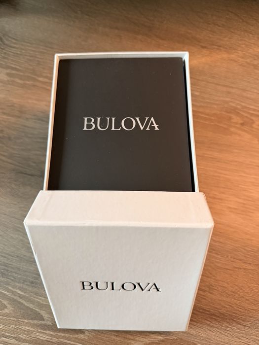 Bulova Curv 97A125 – Złoty Zegarek – High Performance 262 kHz
