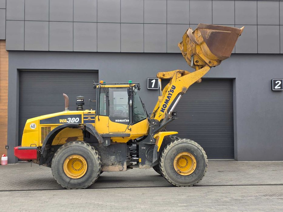 Фронтальний навантажувач Komatsu WA380-7