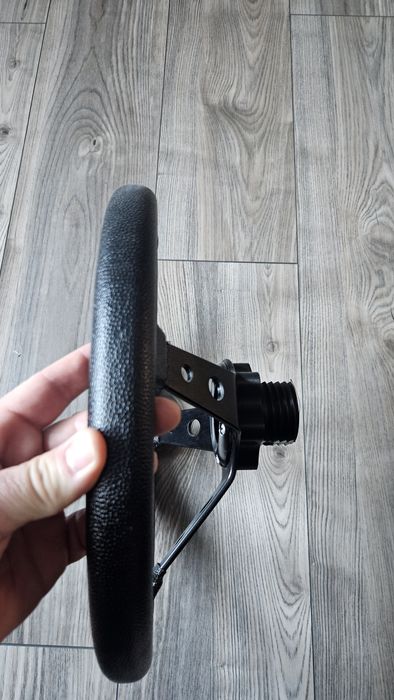 Kierownica thrustmaster drift