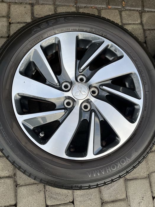 Alufelgi 5x114,3 17 cali Mitsubishi Outlander ASX Eclipse opony 215/60