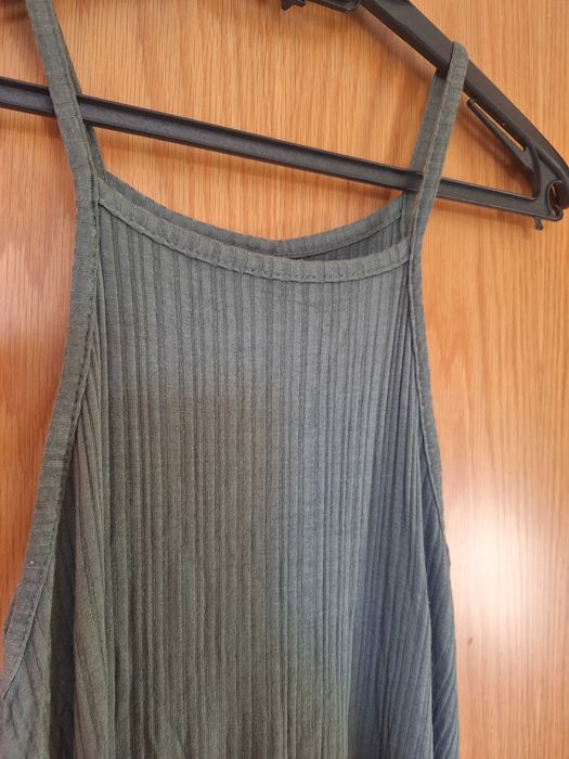 Vestido de verão. Verde.
