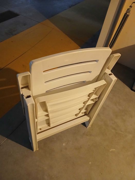 Cadeira de Jardim Plastico rigido branco