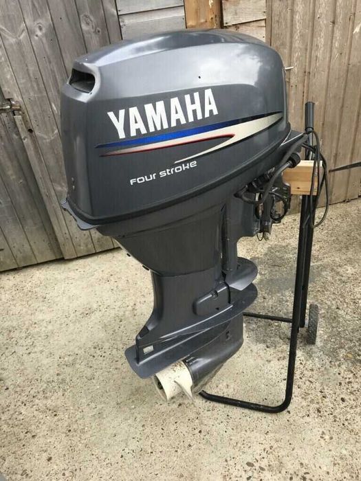 Barco Semi-rigido "COMO NOVO" Honwave T40 AE2 c/ Atrelado e motor Yamaha de 25Hp a gasolina