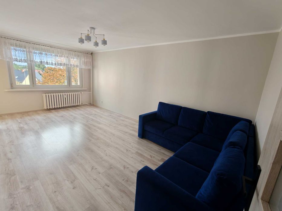 Piła Zamość - mieszkanie 2-pokojowe 50,5m² po remoncie, salon 20m², balkon, piwnica, umeblowane, parking, gotowe do wprowadzenia