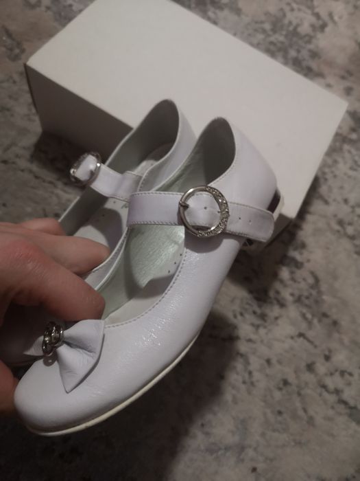 Buty komunijne dla dziewczynki