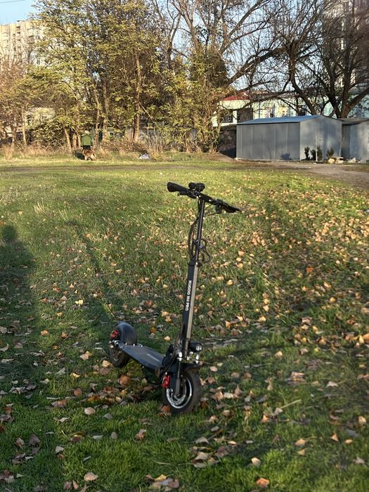 Продам kugo m4 pro в хорошем состоянии