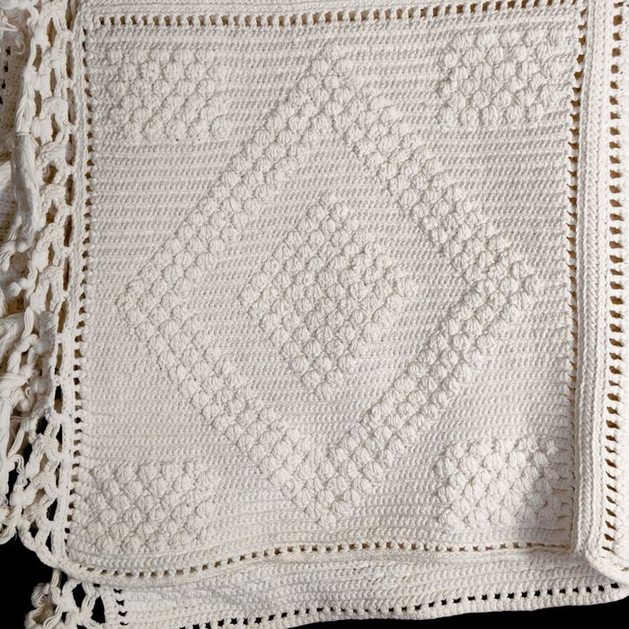 Colcha de crochê artesanal vintage branca grande 150x230cm