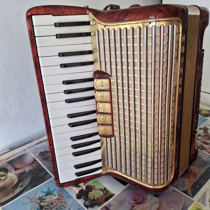 Акордеон    Hohner concerto III