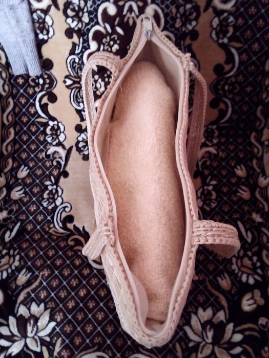 Продам легку жіночу сумку