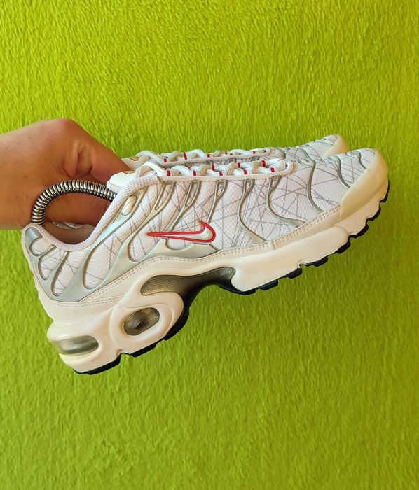 Кроссовки Nike Air Max Plus Tn состояние Супер