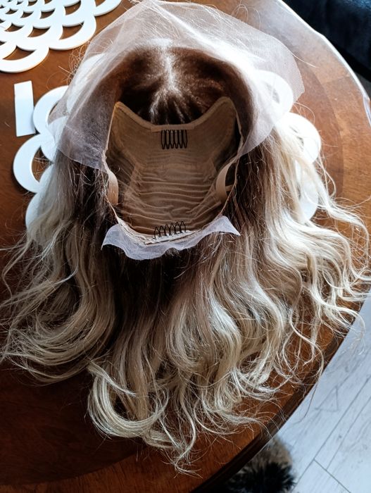 Peruka włosy blond z odrostem  100% naturalne