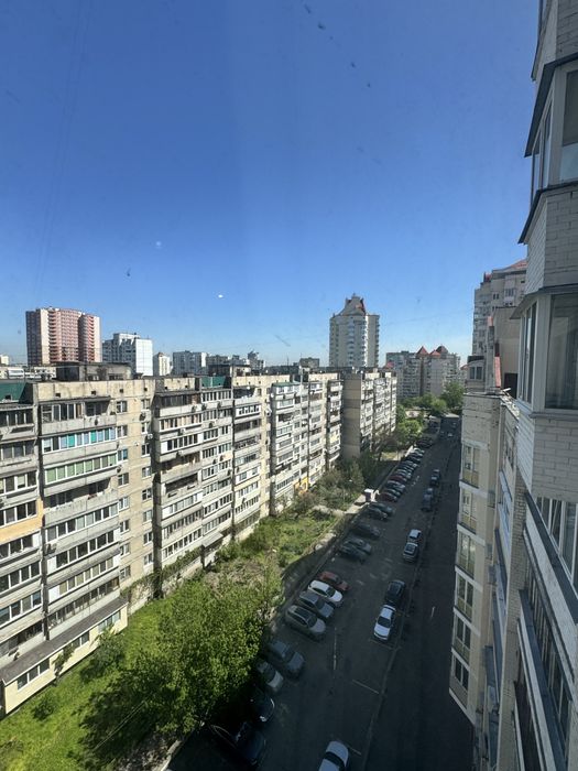 Продам 3-к квартиру 121 м² біля м. Мінська | Елітний будинок