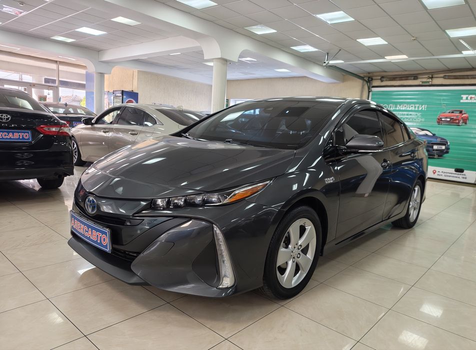 Toyota Prius 1.8 Plug-in Hybrid e-CVT 2017 р.в. (122 к.с.)