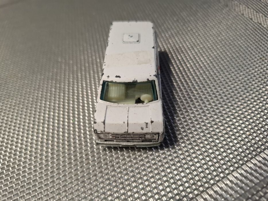 Model samochodu skala 1:64