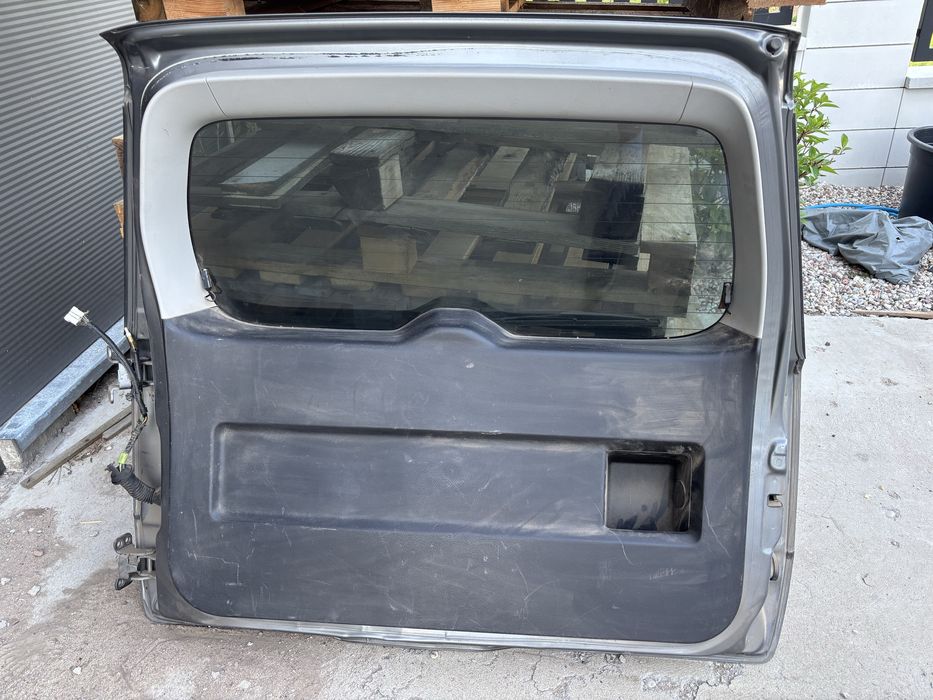 Klapa Suzuki Grand Vitara