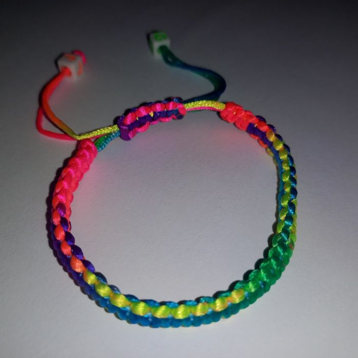 Плетені браслети