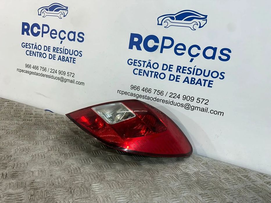 Conjunto Farolins Tras Traseiros Esquerdo Direito Originais Opel