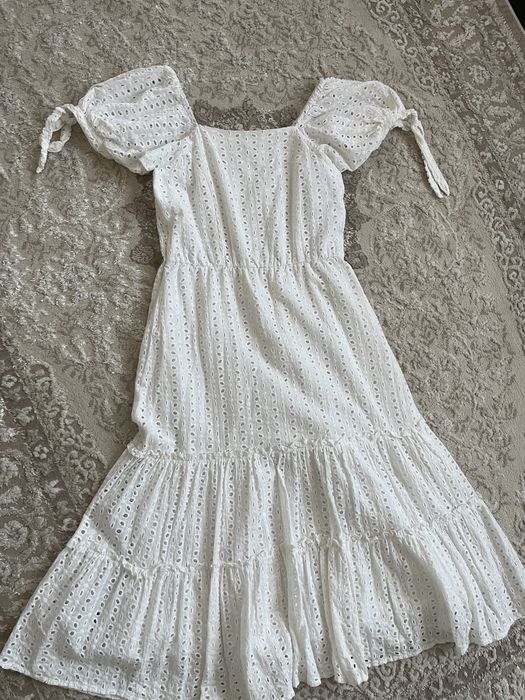 Сукня біла літня