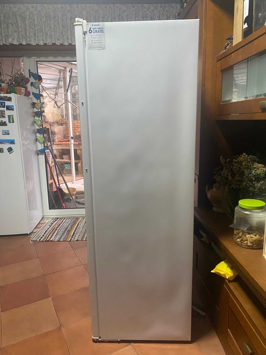 Frigorífico para Venda – Bom Estado