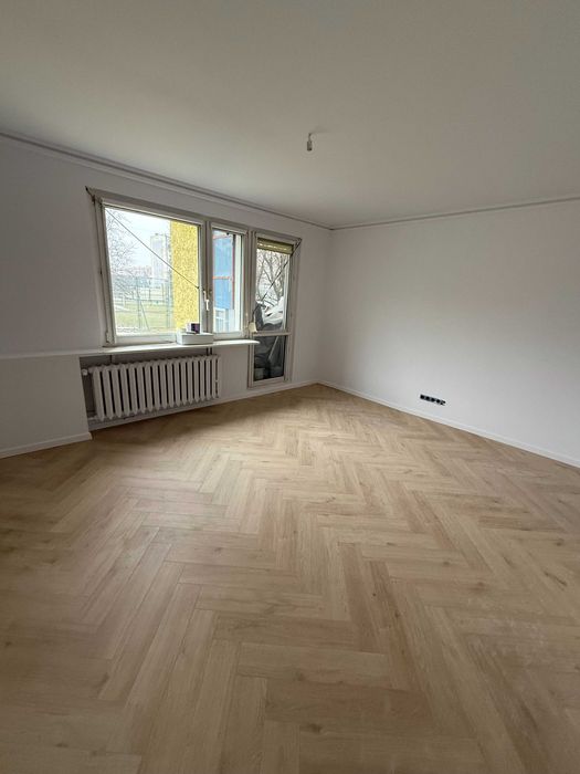 sprzedam mieszkanie- 3 pokoje, parter- Os Korczaka
