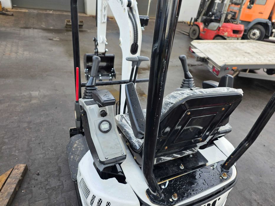 minikoparka jpc mała koparka jcb bobcat neuson terex takeuchi kubota