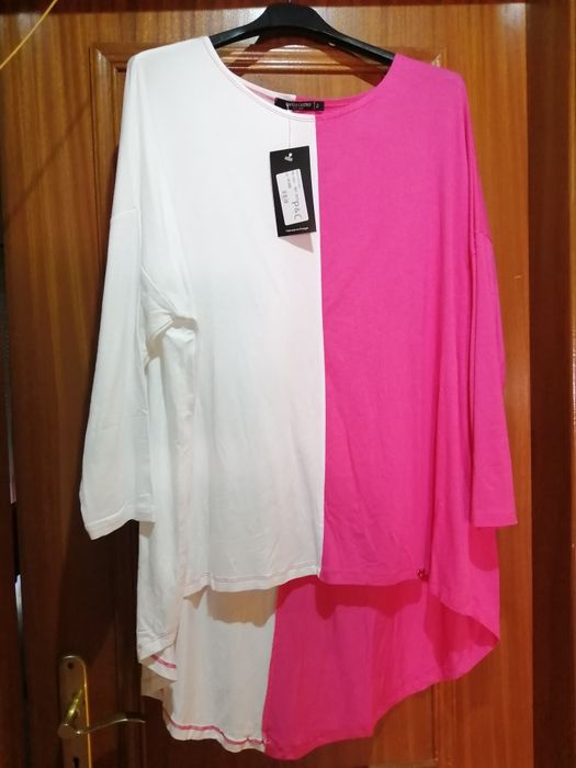 Várias blusas de senhora