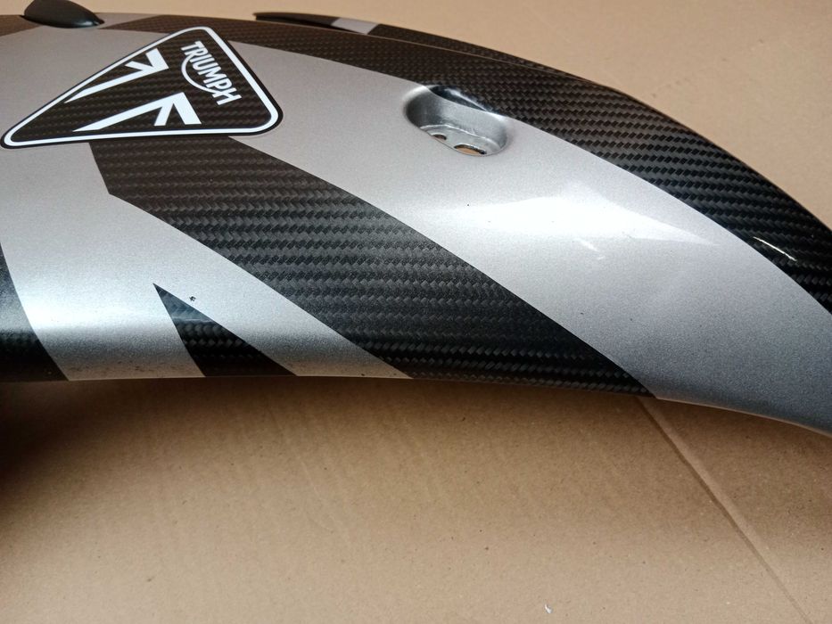 Triumph Daytona 765 Moto 2 Prawy Bok Boczek Owiewka Boczna Carbon