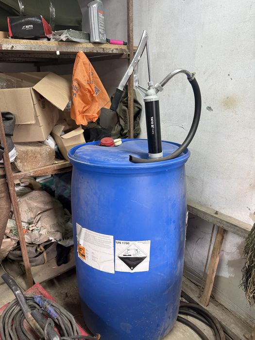 Продам бочку с насосом