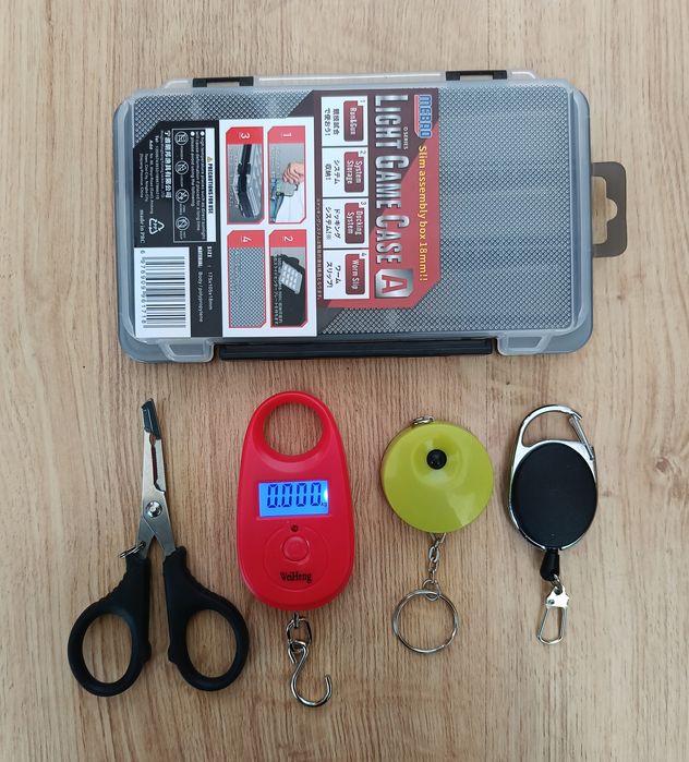 Коробка ваги ножиці рулетка ретрівер