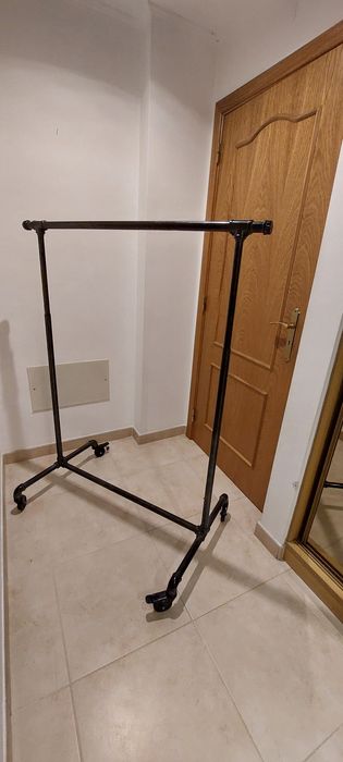 Expositor de roupa/Charriot profissional