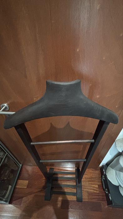 Cabide porta fatos Valete