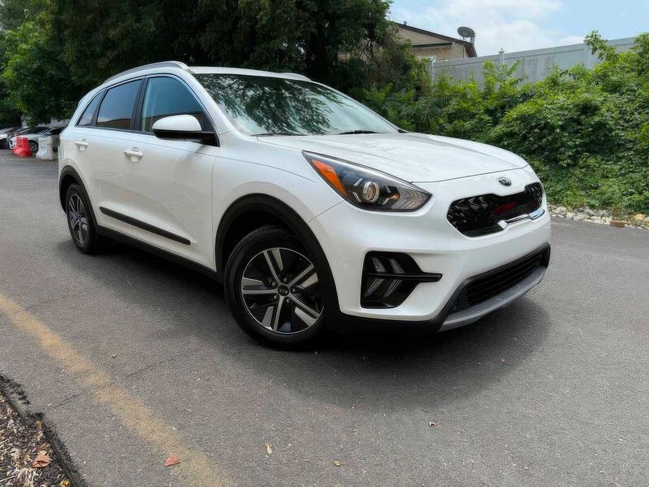 Не вистачає грошей на нове авто, але мрієш про нього? Пиши нам, і ми підберемо для тебе це або інше авто на максимально вигідних умовах кредитування. У нас понад 4000 авто в наявності та більше 500 в дорозі, які можна забронювати вже зараз. Кредитування на 5 років із першим внеском всього 10%! Також є можливість замовити авто із США з економією до 30-40%. Телефонуй, щоб дізнатися більше та забронювати свою нову машину!