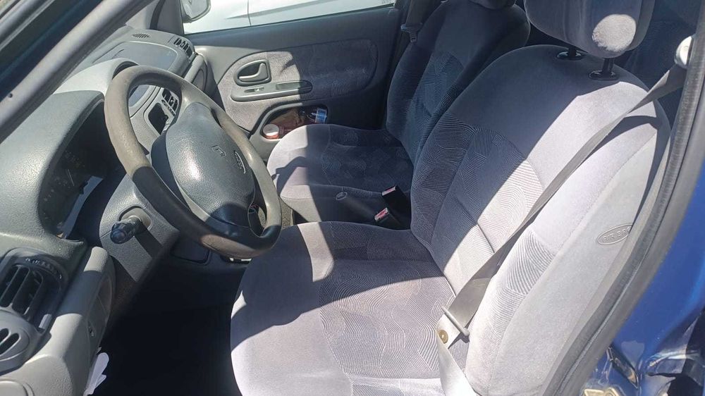 Reno Clio azul 178.000km por apenas 1.500 super conservado