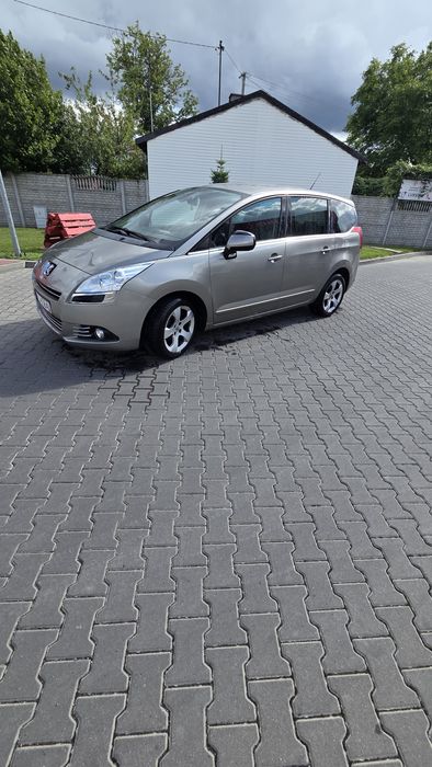 Sprzedam peugeot 5008 2012r 1.6  hdi  7-osob