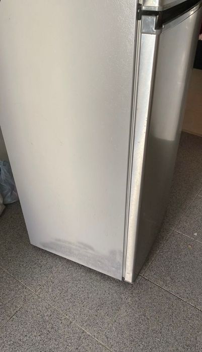 Frigorífico Confortec 145cm (Negociável)